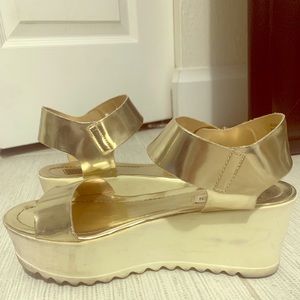 Gold Steve Madden surfside platform sandals